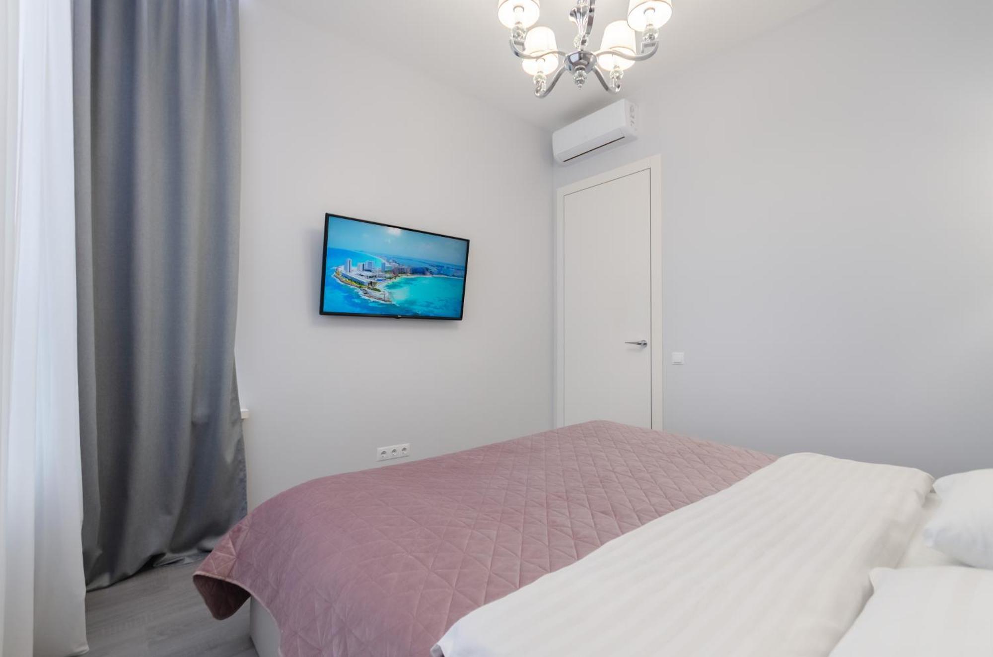 Petrovdom 408-467-471-277-377 In Central Park Cozy Apartments Kiev Buitenkant foto